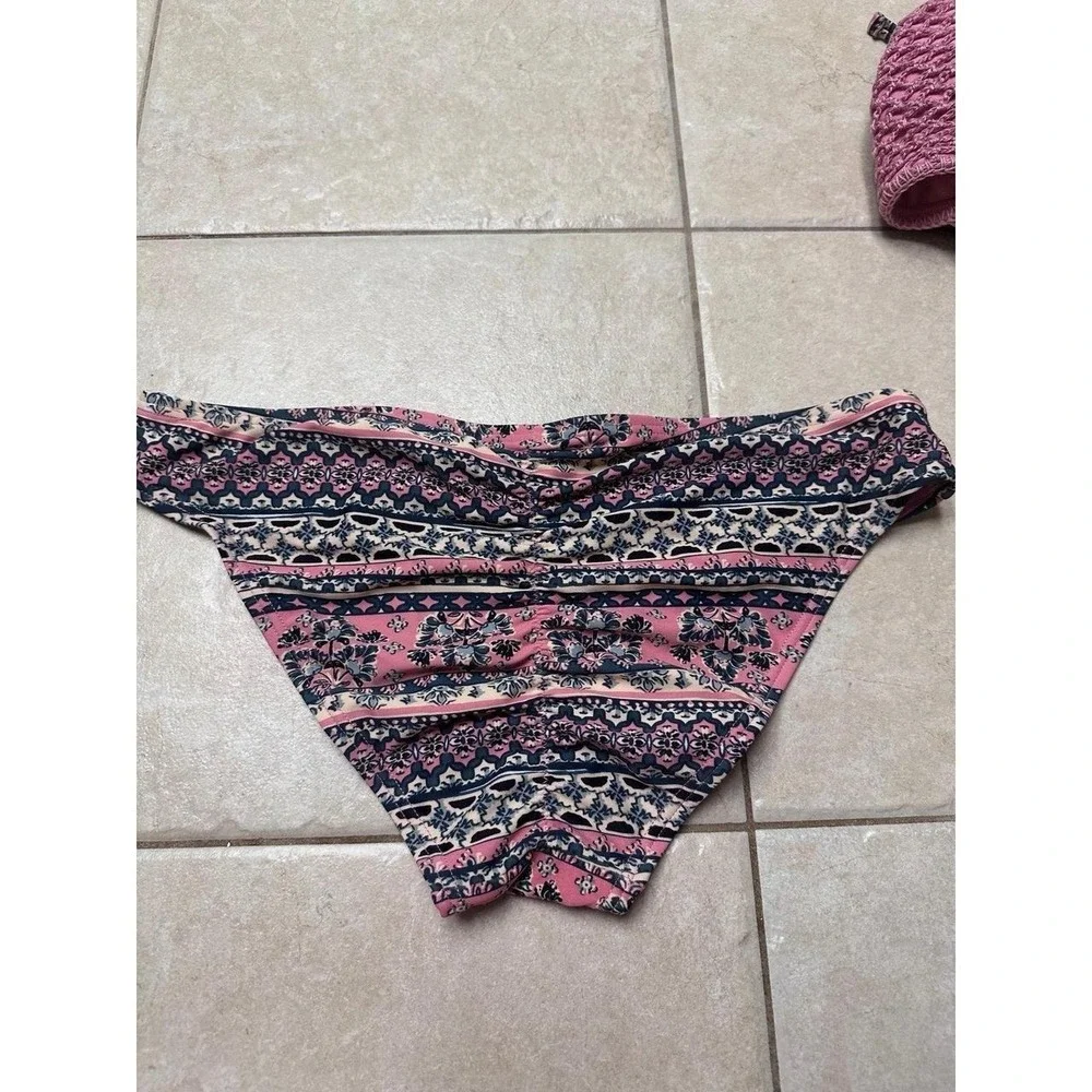 Xhileration pink bikini top and bottom,‎ size medium